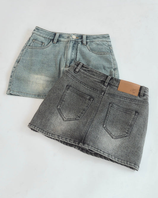Wash denim mini skirt