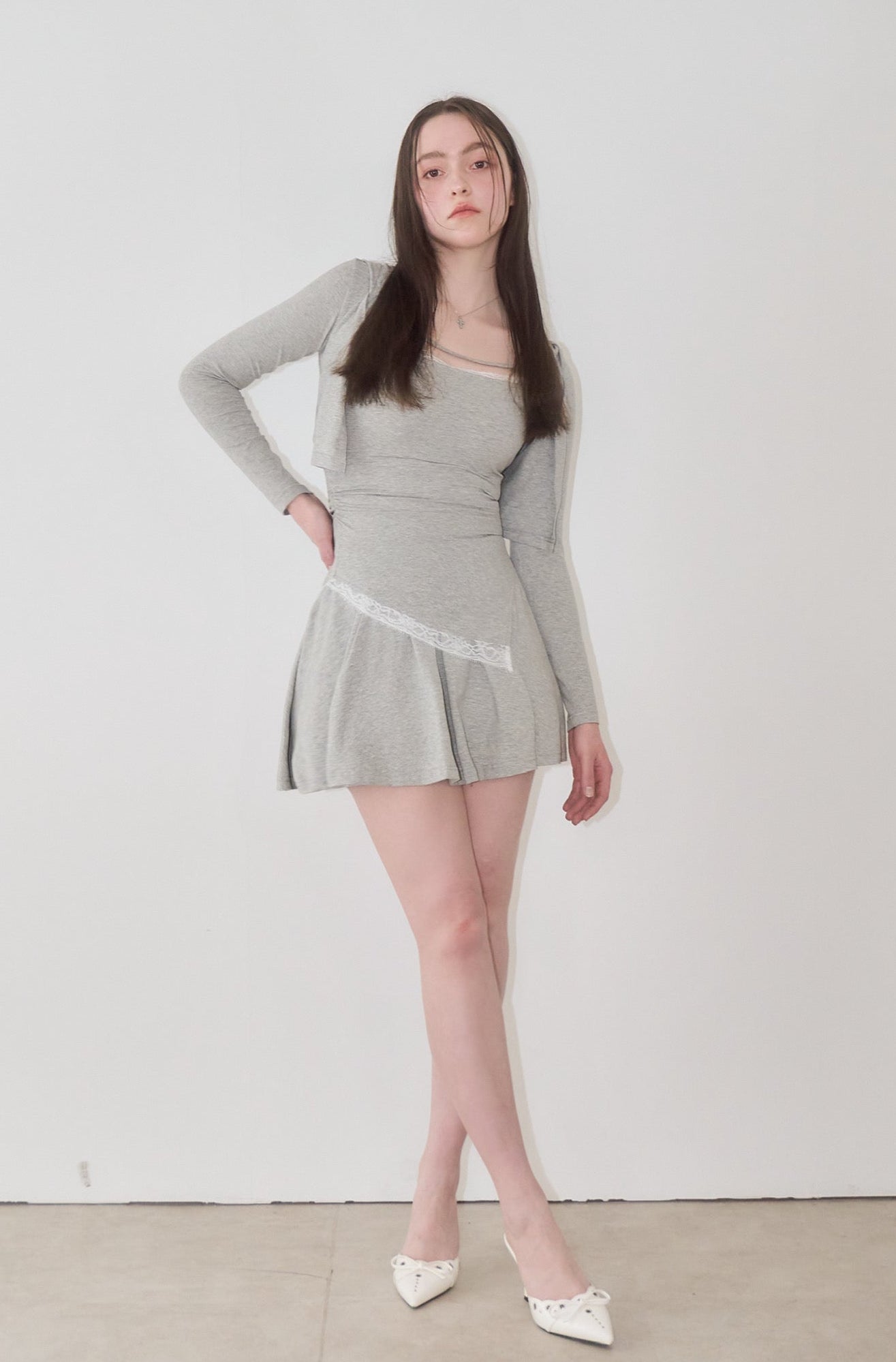 スカート yilon LACE PLEATS PANTS SKIRT Lace line loungewear (SKIRT) – YILON