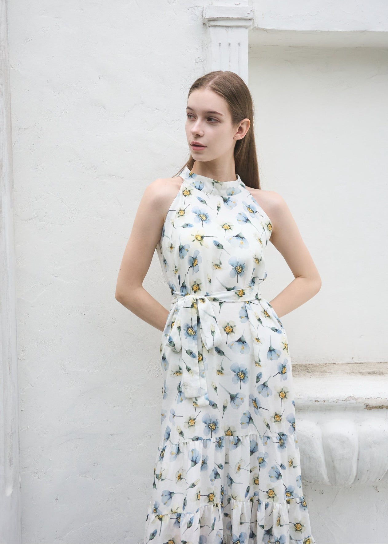 yilonイロン HALTER NECK TIERED MAXI DRESS HALTER NECK TIERED MAXI DRESS – YILON