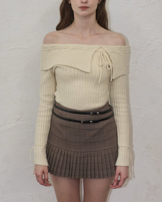Off-shoulder ribbon knit