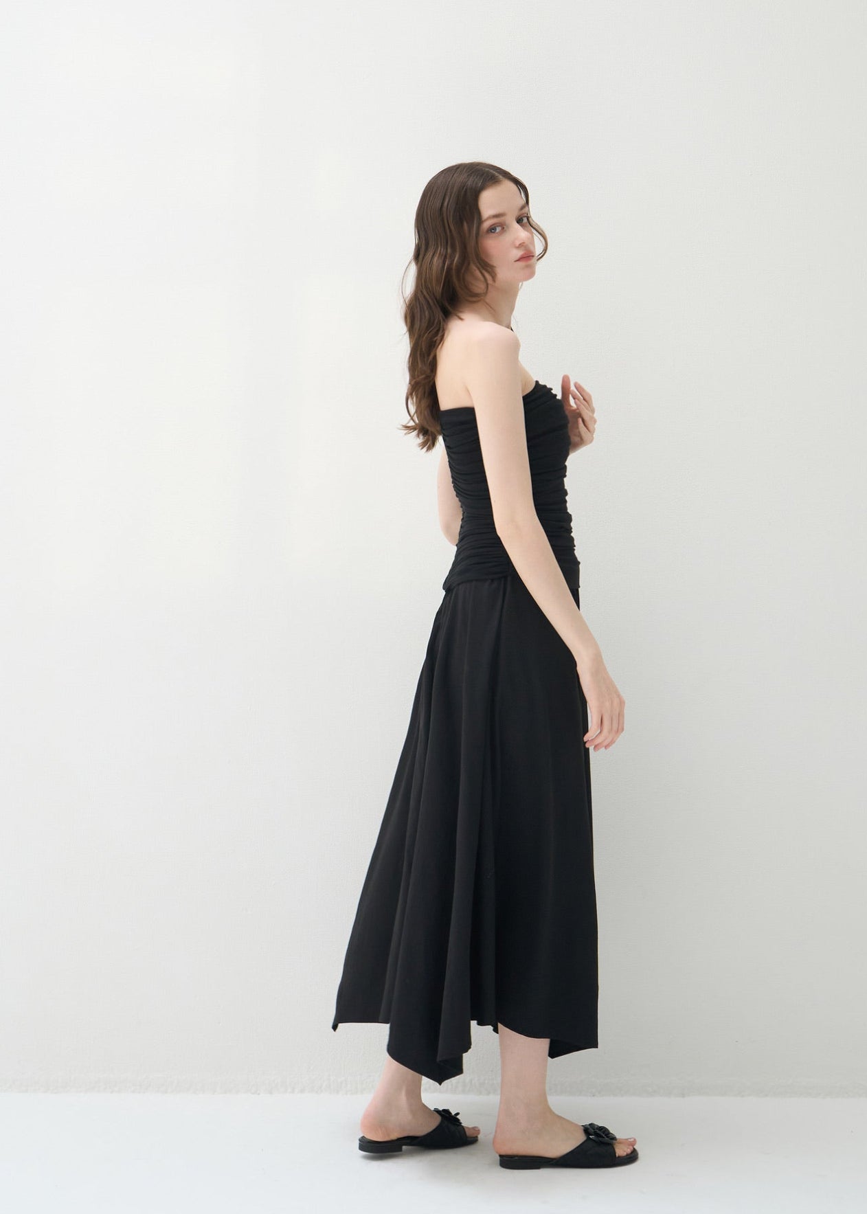 GATHER BARE DRESS – YILON