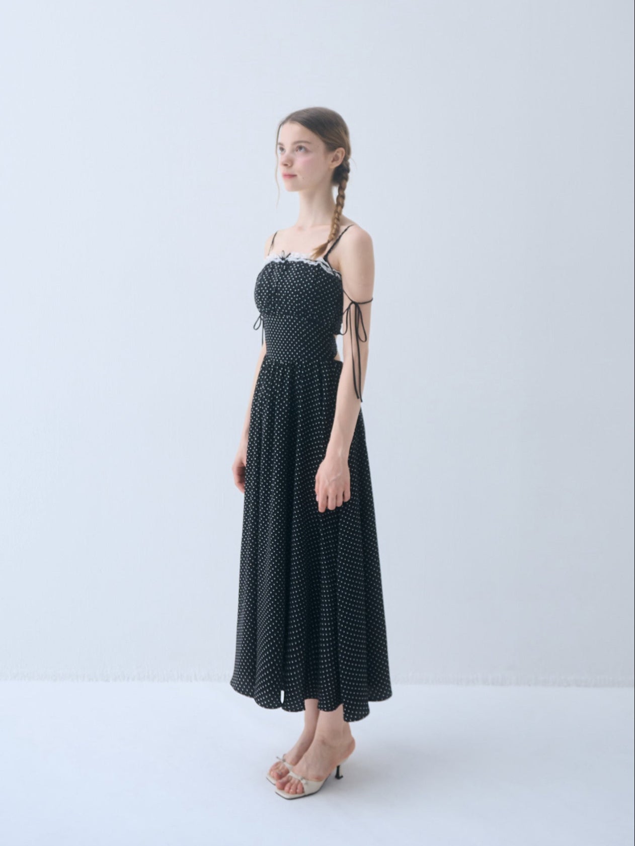 ワンピース YILON Layered gather op YILON イロン Layered gather opワンピース YILON イロンLayered