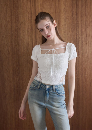 RIBBON LACE TEE