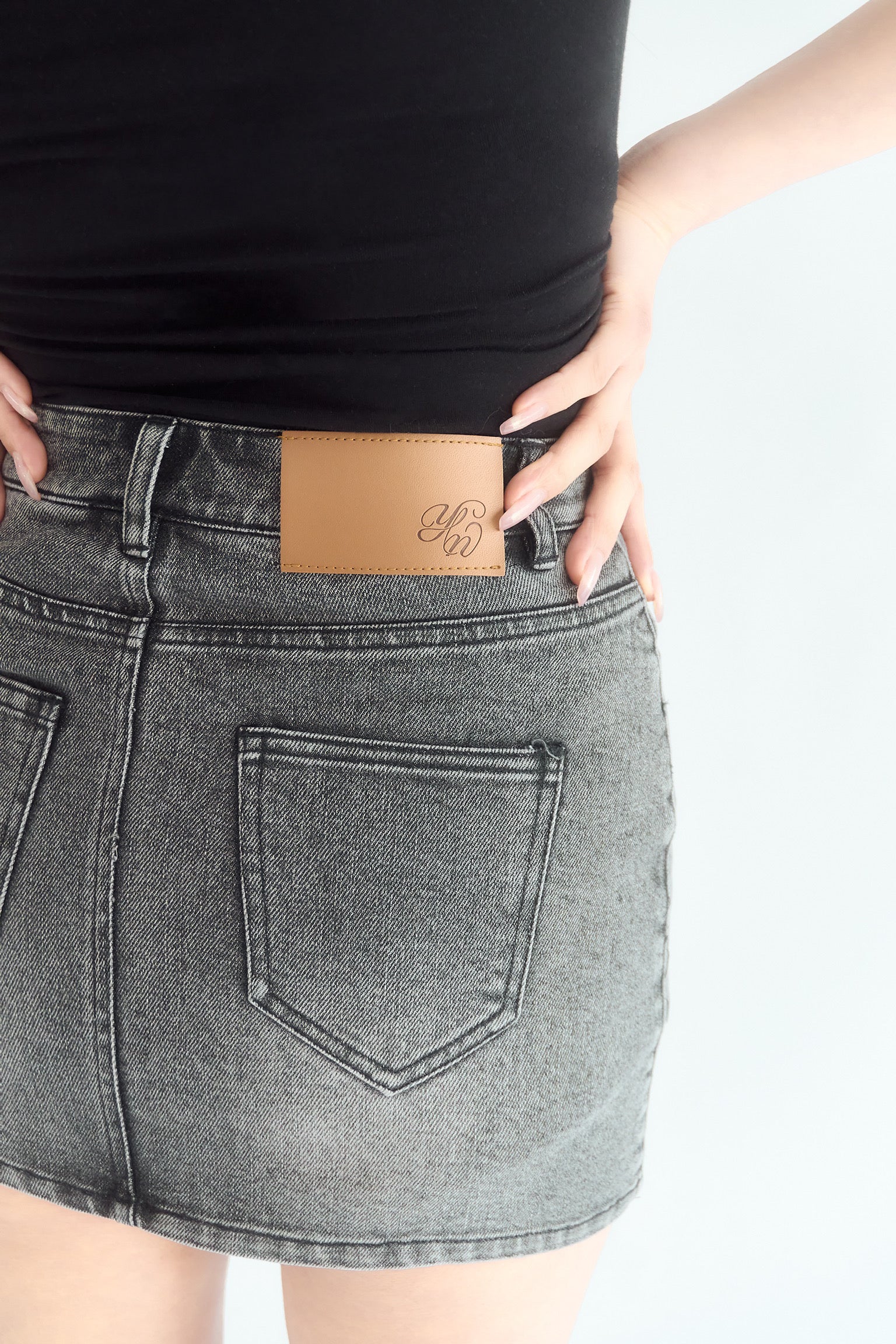 yilon WASH DENIM MINI SKIRT gray イロン Wash denim mini skirt – YILON