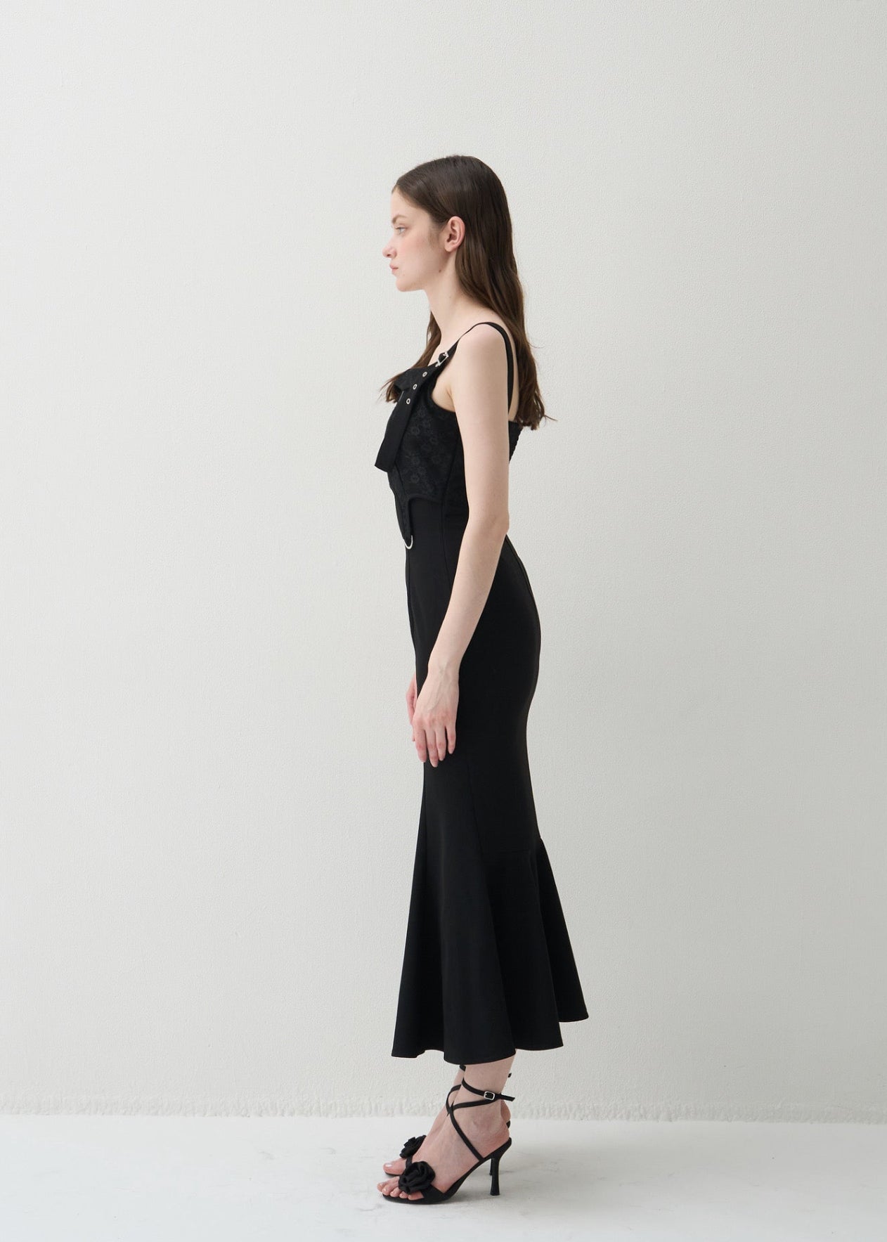 【yilon イロン 】ROMANTIC BUSTIER DRESS ブラック ROMANTIC BUSTIER DRESS – YILON