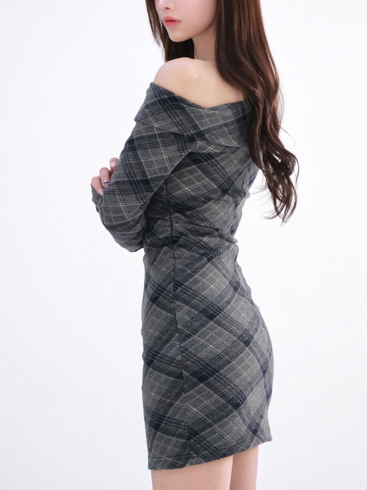 yilon ONE-SHOULDER CHECK MINI OP ミニワンピース One-shoulder check mini op – YILON