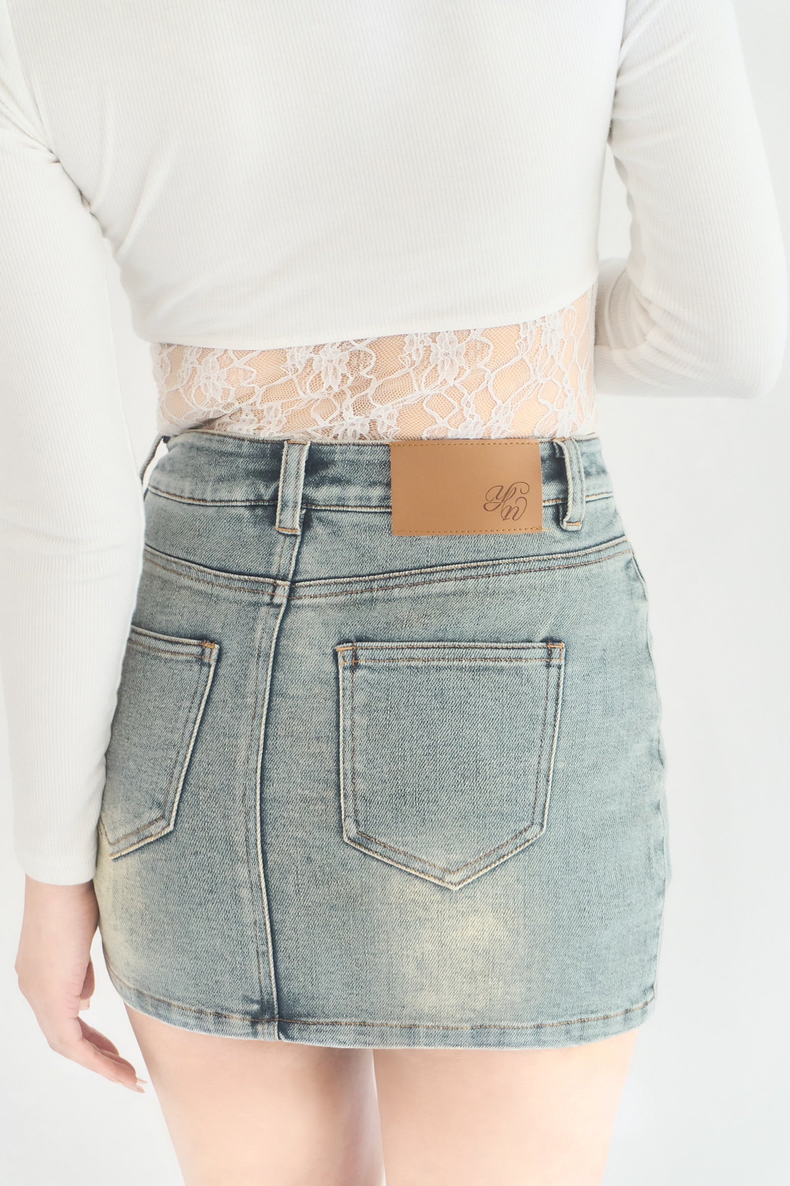 yilon WASH DENIM MINI SKIRT gray イロン Wash denim mini skirt – YILON