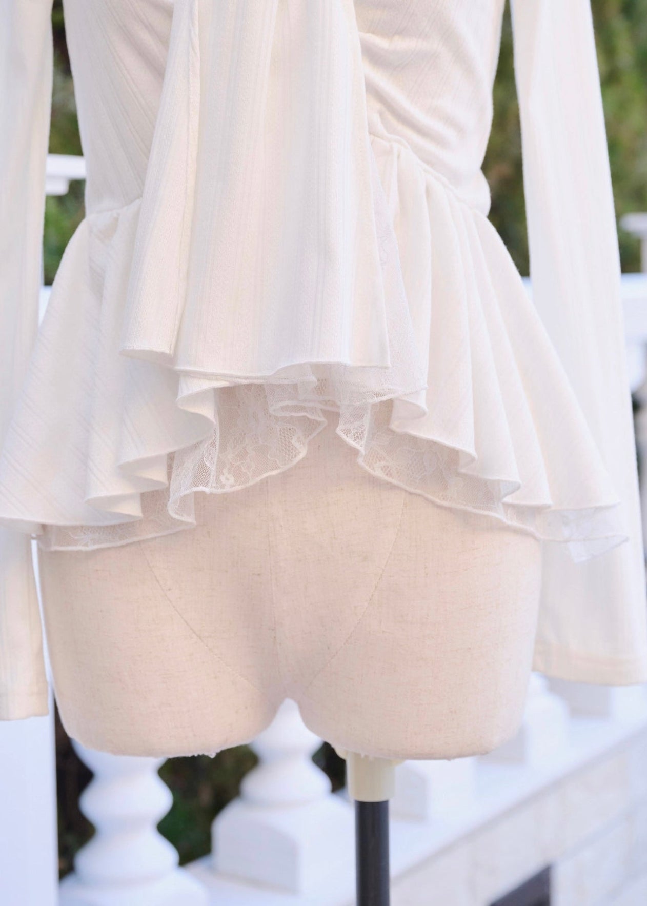 TIE PEPLUM LACE BLOUSE – YILON