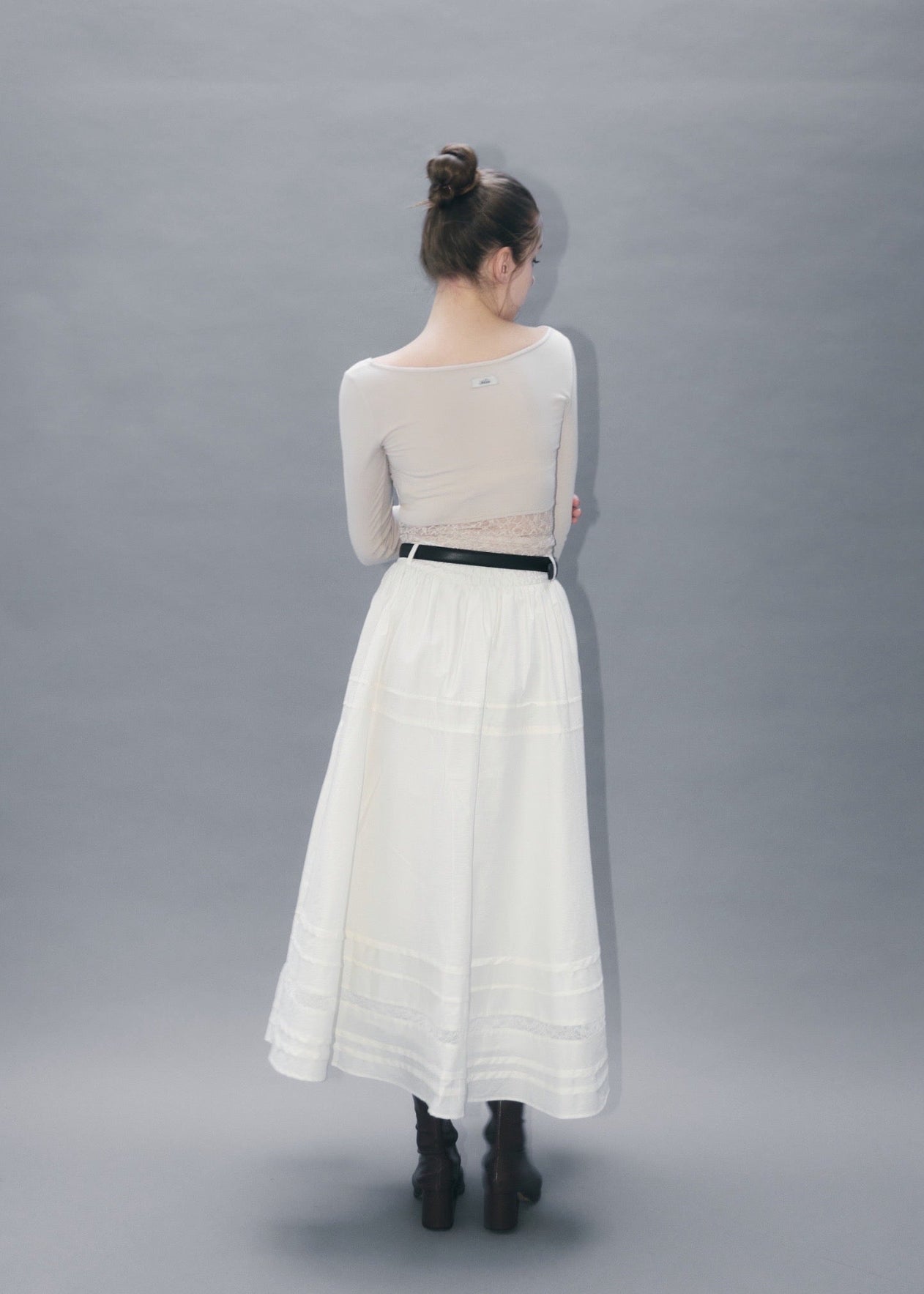 新品未使用 yilon GATHER LACE TEE ピンクベージュ Gather lace tee – YILON