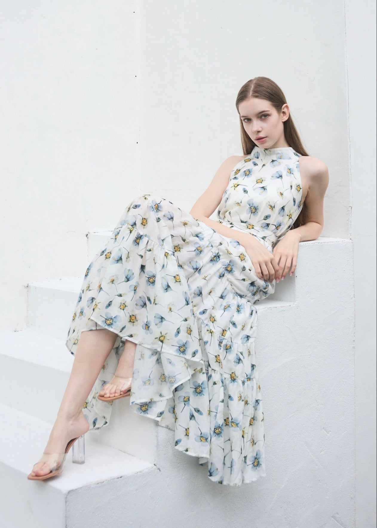 yilonイロン HALTER NECK TIERED MAXI DRESS HALTER NECK TIERED MAXI DRESS – YILON