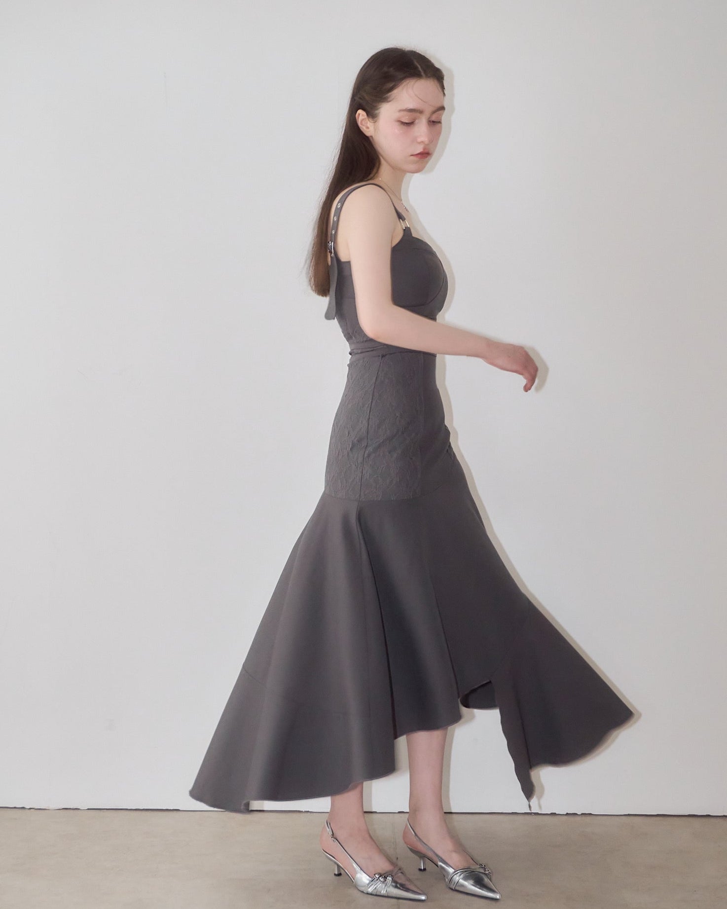 ワンピース yilon TIERED MINI OP DRESSES – YILON